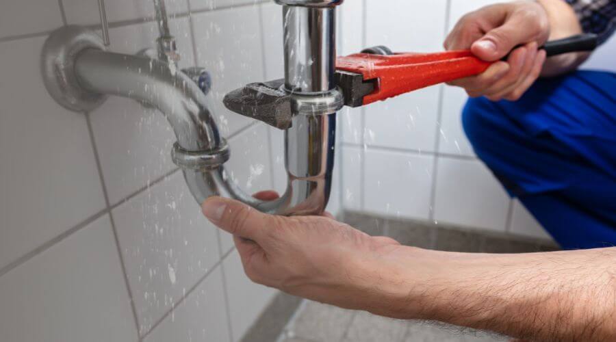 Expert burst pipe repair services in Camdenton, MO